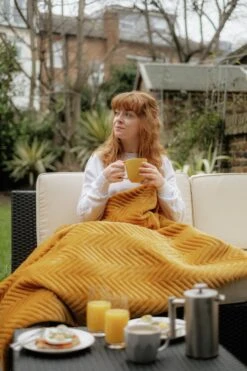 Dreamland Deluxe Velvet Mustard Heated Throw - Large -Home Products Store 4844994 R Z014A