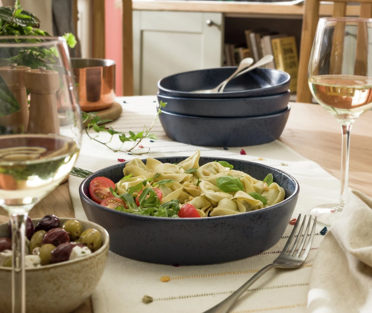 Habitat Addison 4 Piece Stoneware Pasta Bowls - Blue 2 Habitat Addison 4 Piece Stoneware Pasta Bowls - Blue - Image 2