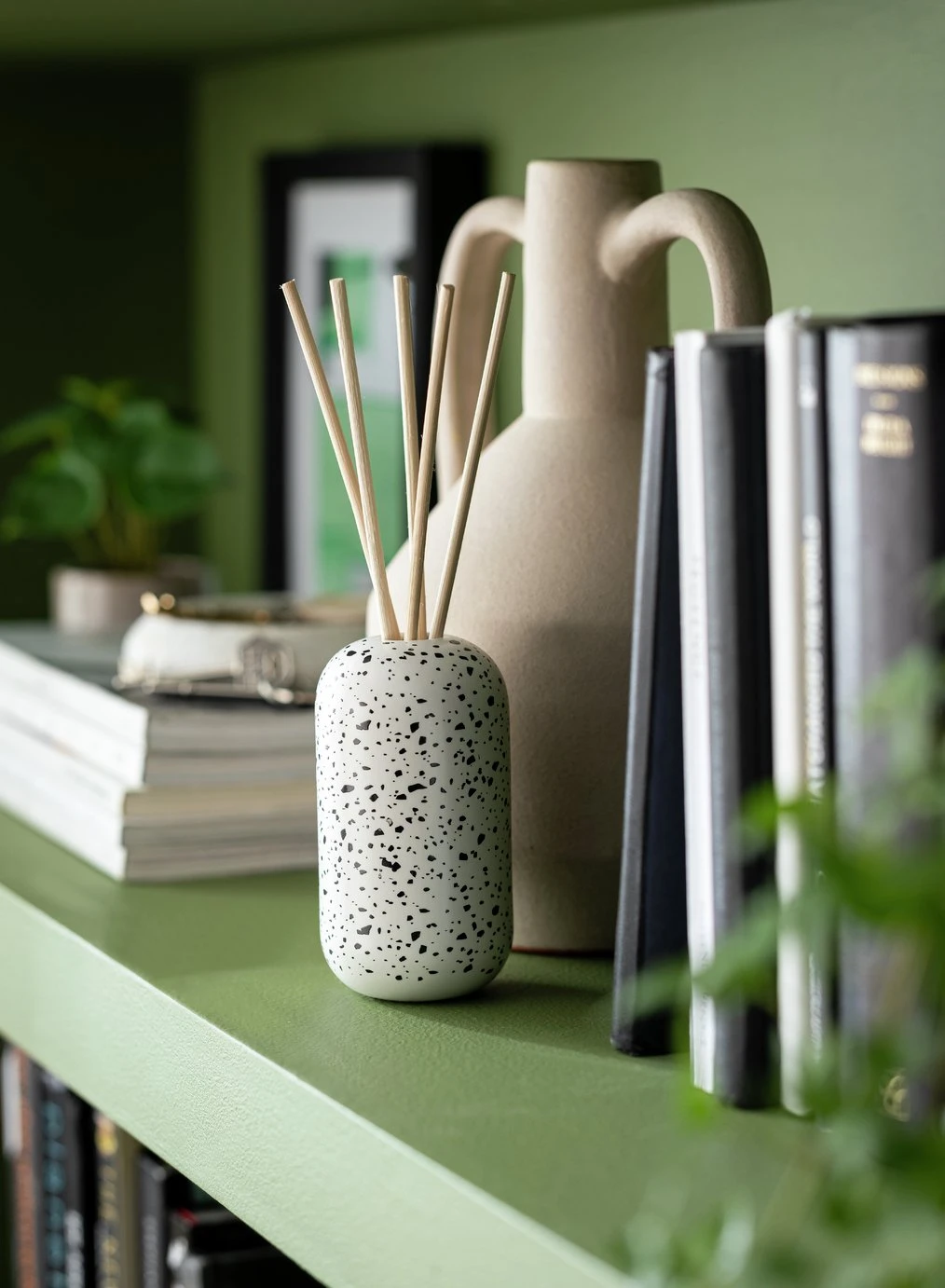 Habitat 175ml Ceramic Diffuser - Hyacinth And White Birch 2 Habitat 175ml Ceramic Diffuser - Hyacinth And White Birch - Image 2