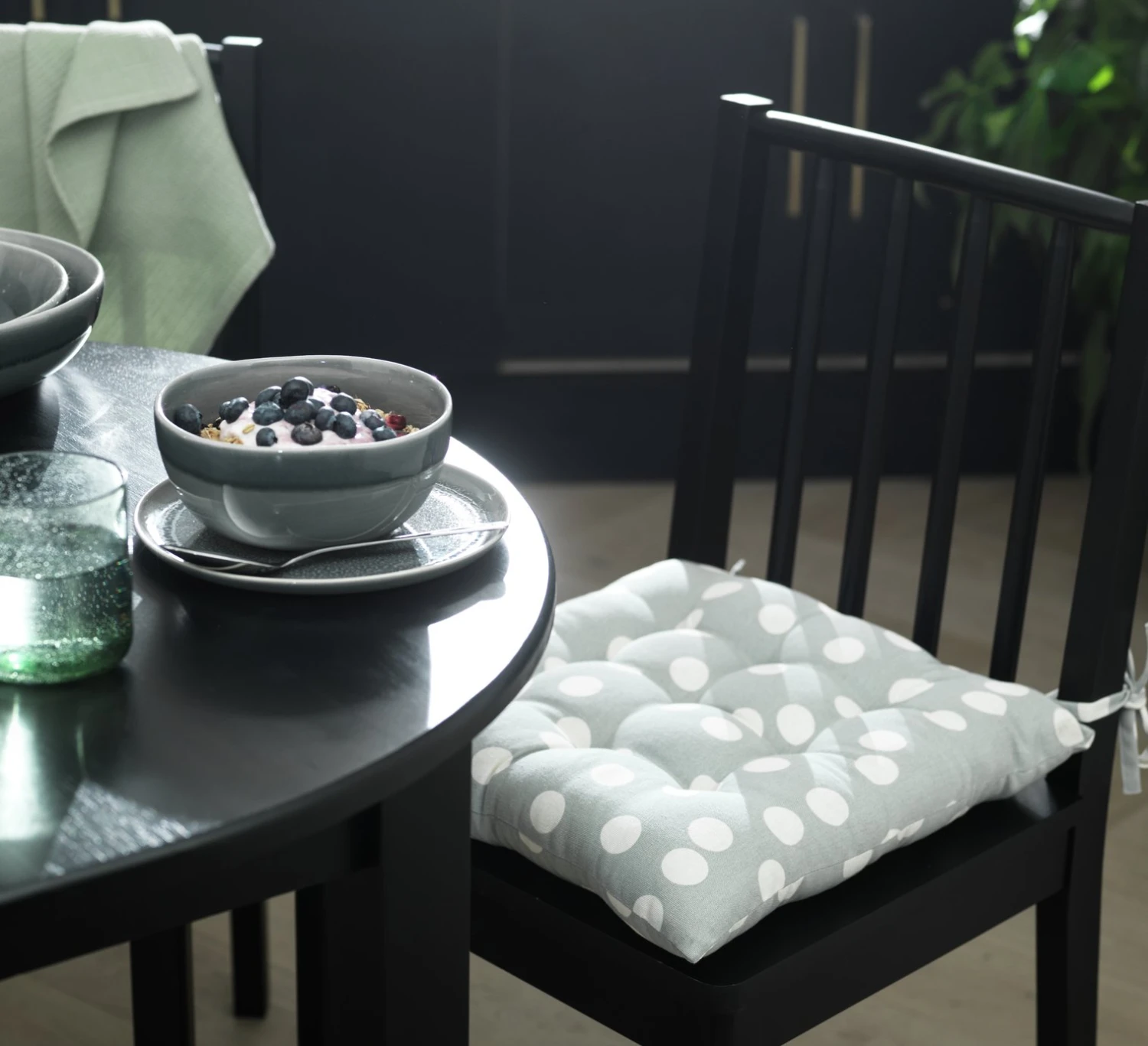 Habitat Spot Pack Of 2 Seat Cushion - Grey And White 2 Habitat Spot Pack Of 2 Seat Cushion - Grey And White - Image 2